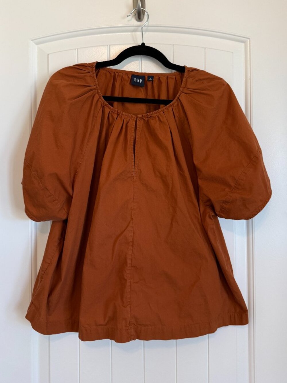 GAP gathered neck puff sleeve blouse. Size L